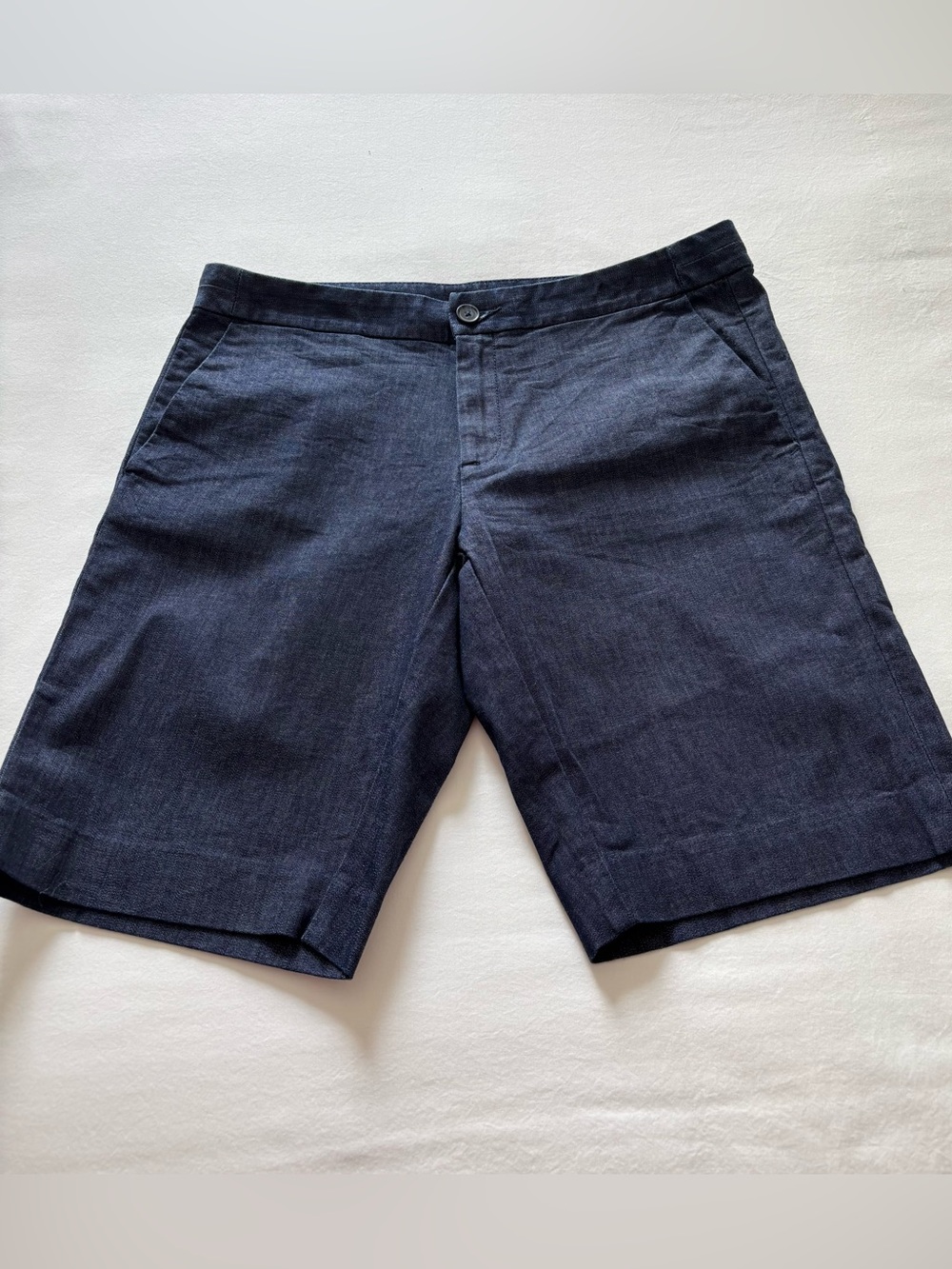 NWOT! Banana Republic Factory Hampton Fit Chambray Bermuda Short